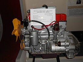 Motor ZMZ-24d de la exposición del Museo de Historia de OAO GAZ, Nizhny Novgorod