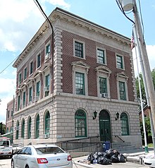 123rd Precinct, on Main Street 123 Pct Main St Tottenville jeh.jpg