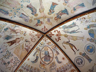Deckengemälde aus dem 14. Jahrhundert mit biblischen Szenen im Chorraum