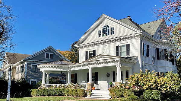 Colonial Revival style house on Olcott Avenue