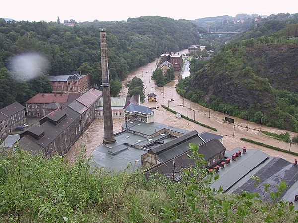 Among other things, near the Felsenkeller Brewery in the Plauenschengrund, flooded by the Weißeritz in the August 2002 and severely damaged.