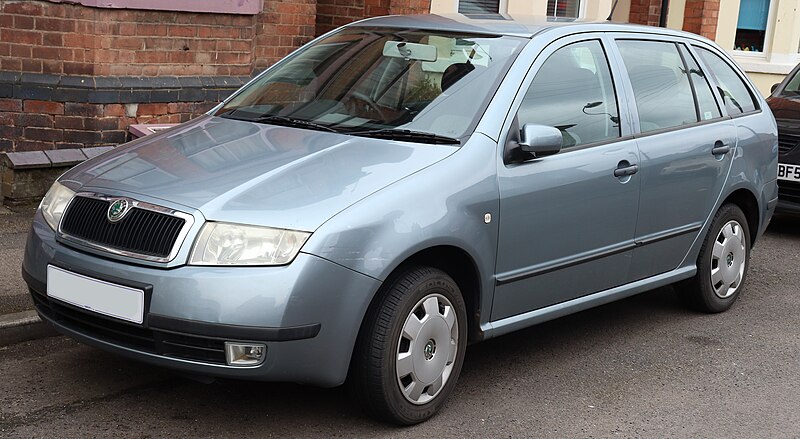 File:2004 Skoda Fabia Comfort 16V Estate 1.4 Front.jpg