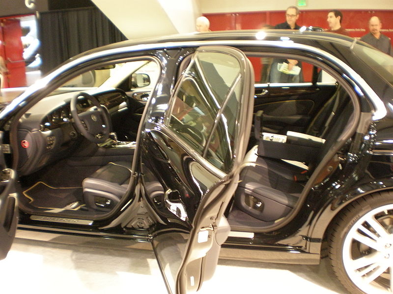 File:2009 black Jaguar Super V8 side.JPG