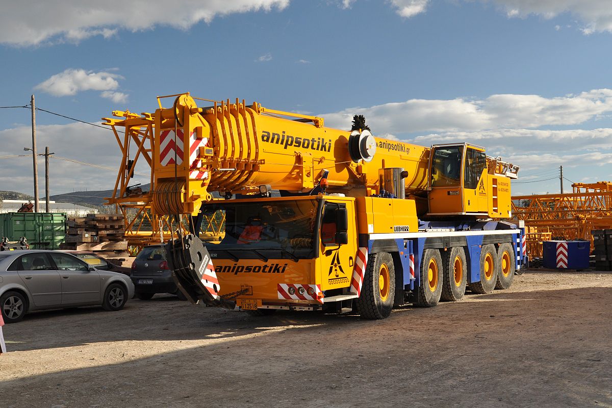 Crane Truck Hire Brisbane