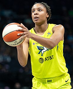 3 Kristine Anigwe (recadrée) .jpg