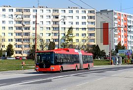 Škoda 31Tr SOR ako linka na zastávke Komárovská v Podunajských Biskupiciach