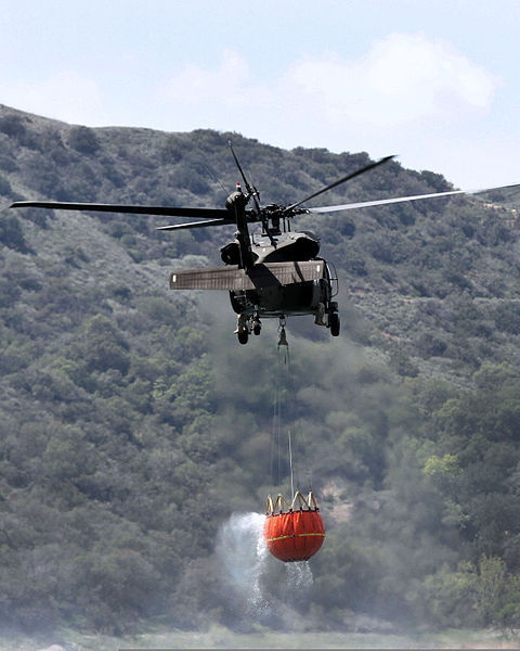 File:A U.S. Army UH-60 Black Hawk helicopter assigned to the 1st Battalion, 140th Aviation Regiment, California Army National Guard conducts annual helicopter bucket training at Irvine Lake, Calif., April 5, 2014, to 140405-Z-ZQ575-010.jpg