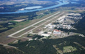 Aerial image of the Karlsruhe-Baden-Baden airport.jpg