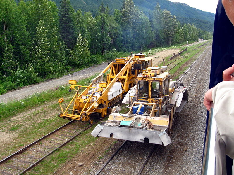 File:Alaska maintenance equipment.jpg