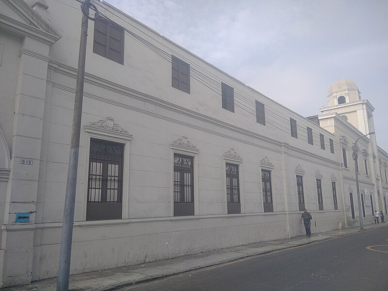 File:Antiguo local del Hospital San Bartolomé en Lima 08.jpg