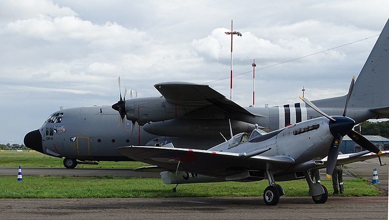 File:Antwerp Lockheed C-130 and Supermarine Spitfire.jpg