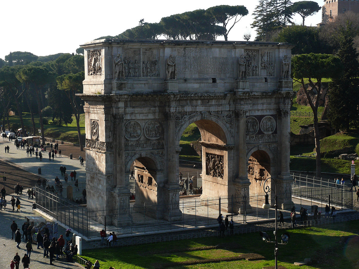Триумфальная арка Константина в Риме