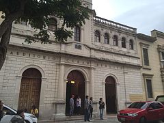 Teatro César Rengifo de Mérida (1904), con el nombre actual desde 1981