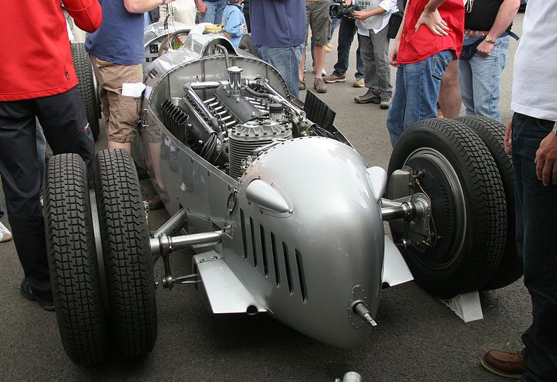 File:AutoUnionTypeCBergwagen1936-front.jpg