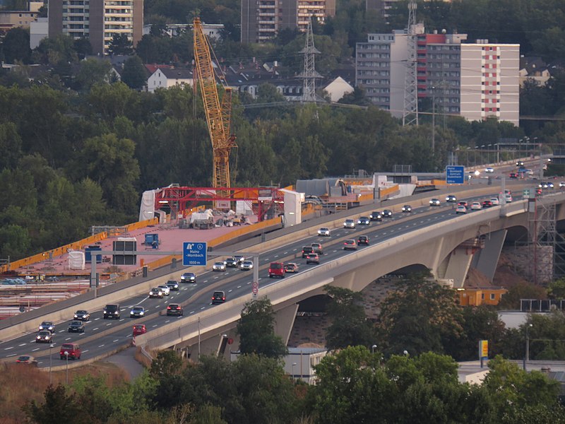 File:BAB 643 Schiersteiner Brücke Detail 2020-09-06.jpg