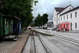 Vor dem Aufnahmsgebäude des Weizer Bahnhofs lag bis 2019 die Abfahrtsstelle der Feistritztalbahn