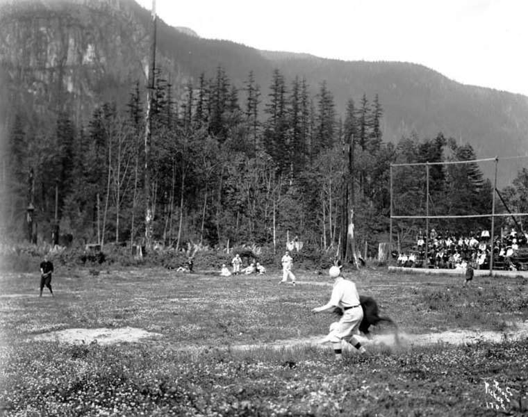 File:Baseball game, possibly at Skykomish, ca 1913 (PICKETT 265).jpeg