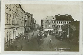 Tramoj sur hodiaŭa placo Beneš en Teplice(ĉirkaŭ 1930)