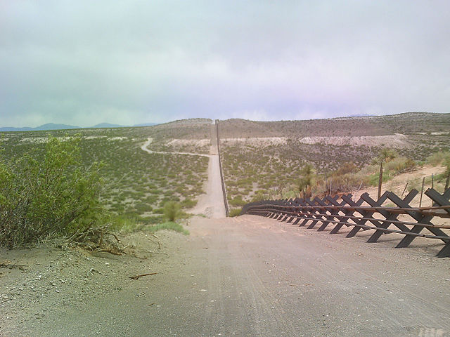 Vehicle barrier at the US Mexico border, 2010
