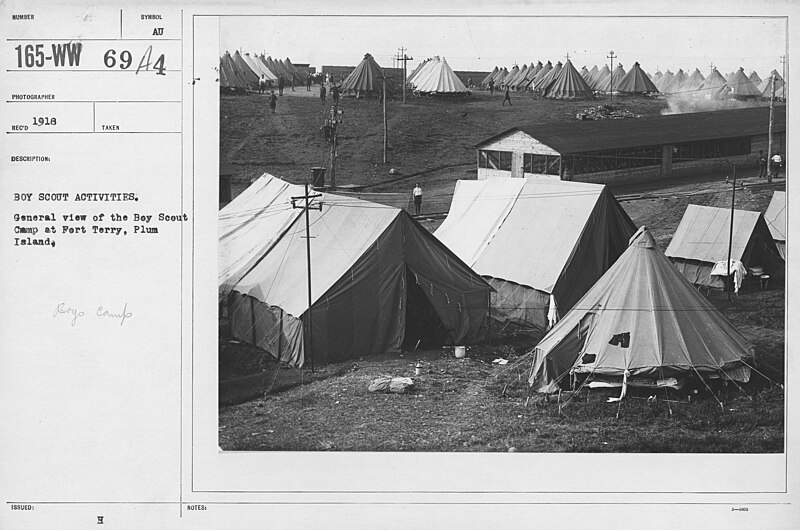 File:Boy's Activities - Junior Camp Association - Boy Scout Activities. General view of the Boy Scout Camp at Fort Terry, Plum Island - NARA - 20808678.jpg