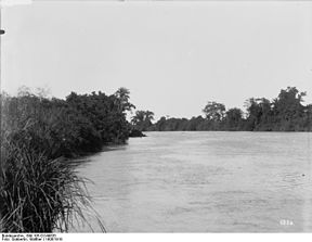 Ruvu (au Kingani) mnamo mwaka 1910 karibu na mdomo wake Bagamoyo