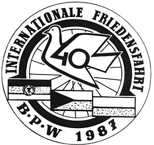 Bundesarchiv Bild 183-1987-0104-004, Friedensfahrt, Logo.jpg