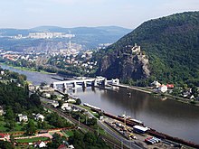 Burg Střekov (Schreckenstein) mit Elbstauanlage bei Ústí n.L.