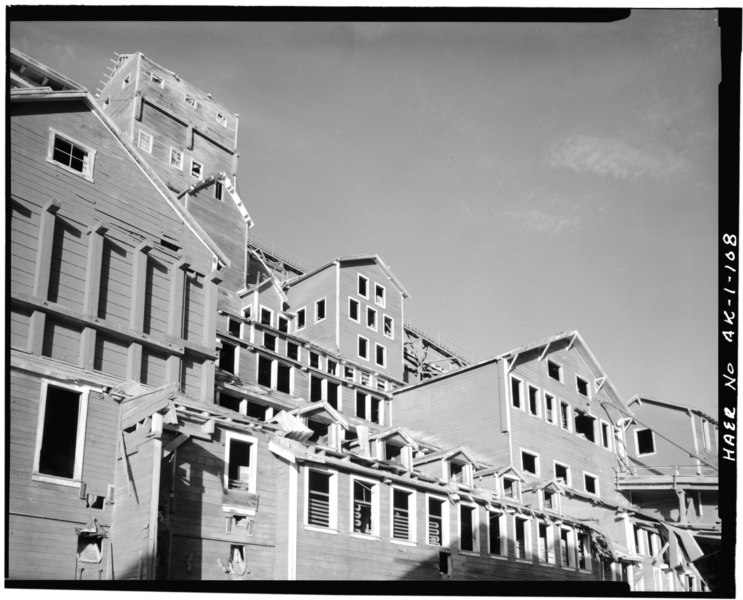 File:CONCENTRATION MILL, LOOKING SOUTHEAST - Kennecott Copper Corporation, On Copper River and Northwestern Railroad, Kennicott, Valdez-Cordova Census Area, AK HAER AK,20-MCAR,1-108.tif