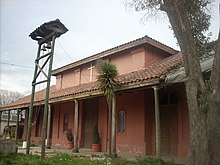 Archivo:Capilla_del_Hospital_San_Juan_de_Dios_de_Chillán_(vista_frontal).JPG