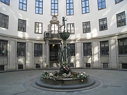 Carl Milles, Dianafontänen, bronsskulptur, Tändstickspalatset, 2018a.jpg