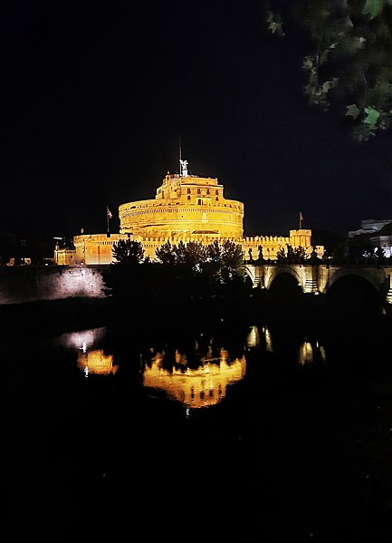 File:Castel Sant Angelo di notte.jpg