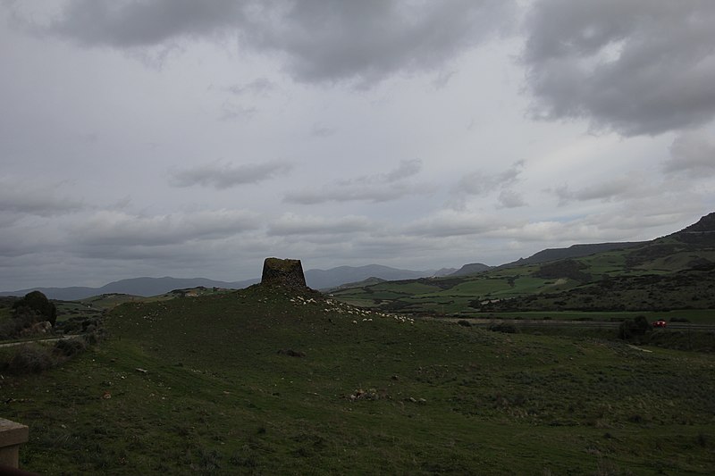 File:Castelsardo - Nuraghe Paddaggiu (01).JPG