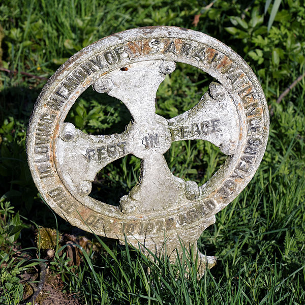 File:Church of St Mary and St Christopher, Panfield - cast iron grave marker - Sarah Patience.jpg