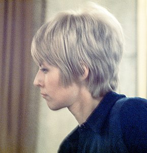 Claire Bretécher en 1973 - 2 - cropped.jpg