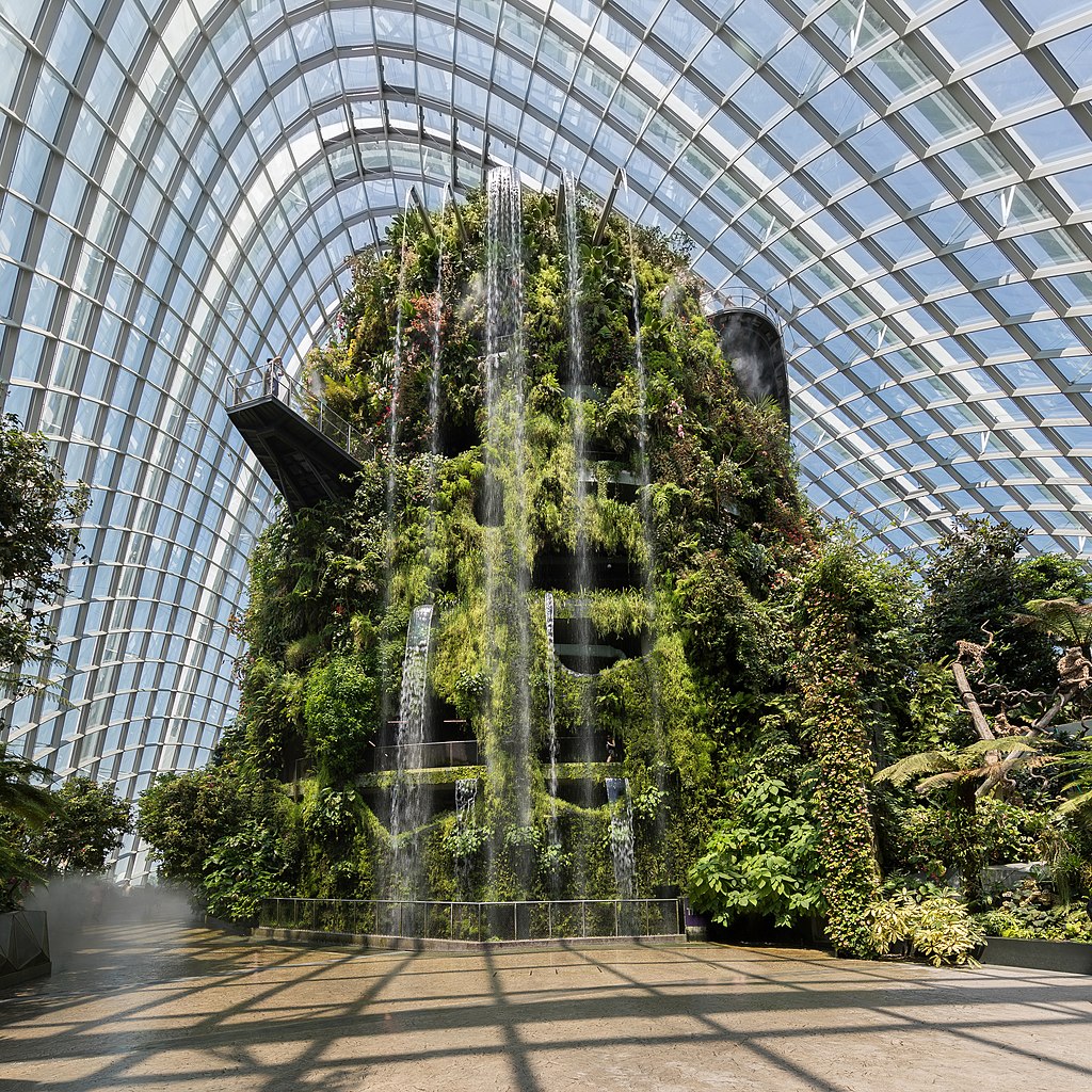 File:Cloud Forest, Gardens by the Bay, Singapore.jpg ...