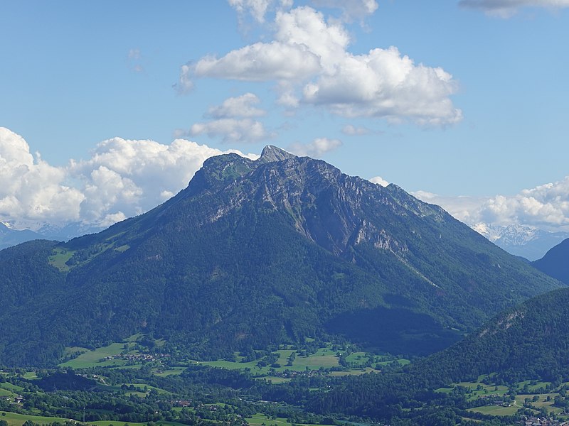 File:Colombier d'Aillon @ Route du Semnoz (50963662071).jpg