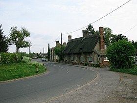 Cottages, in Whaddon (geograph 2389477).jpg