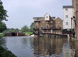 Coxes Lock ve Mill, 2008 - geograph.org.uk - 951795.jpg