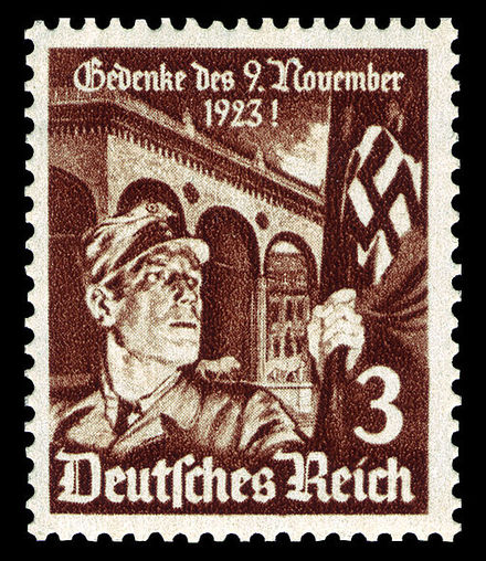 Stamp from Nazi Germany that shows the Feldherrnhalle, and the words ”Remember november 9 1923”.