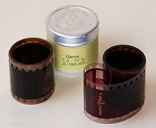 <span class="mw-page-title-main">Filmstrip</span> Film roll with a series of still images