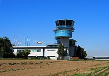 Tower des Flughafens Stuttgart auf den Fildern