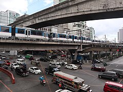 EDSA-Aurora intersection, MRT train