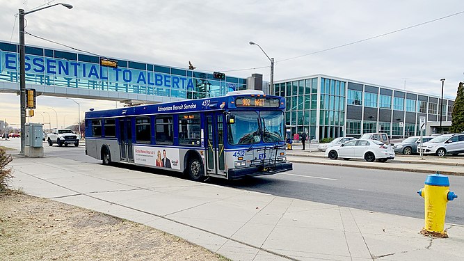 Edmonton Transit Service New Flyer D40LF on route 902 to NAIT