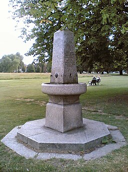 Ealing-Common-old-drinking-fountain-DMS-01