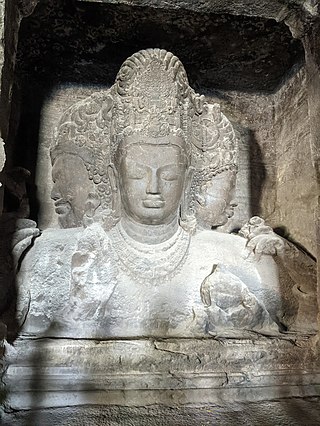 <span class="mw-page-title-main">Elephanta Caves</span> Collection of cave temples in Maharashtra, India