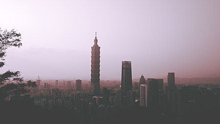 Tập_tin:Foggy_Taipei_skyline_20190321.jpg