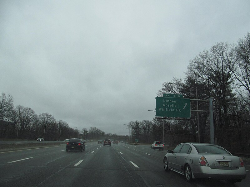 File:Garden State Parkway - New Jersey - 12067928834.jpg