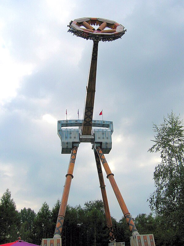 Sledgehammer, a HUSS Giant Frisbee at Bobbejaanland, Belgium