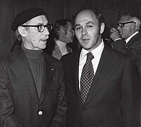 Groucho Marx and Frank Yablans (1972).jpg