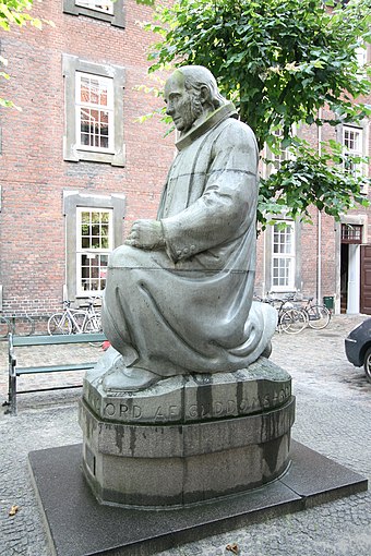 Sculpture of Grundtvig in Vartov (Grundtvigsk Forum) by Niels Skovgaard